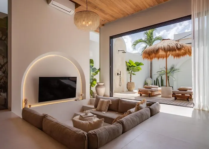 Brand New With Rooftop Jacuzzi - Bingin * بيتْشاتو