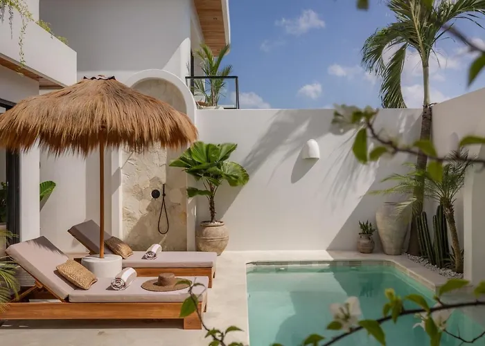 Brand New With Rooftop Jacuzzi - Bingin *
