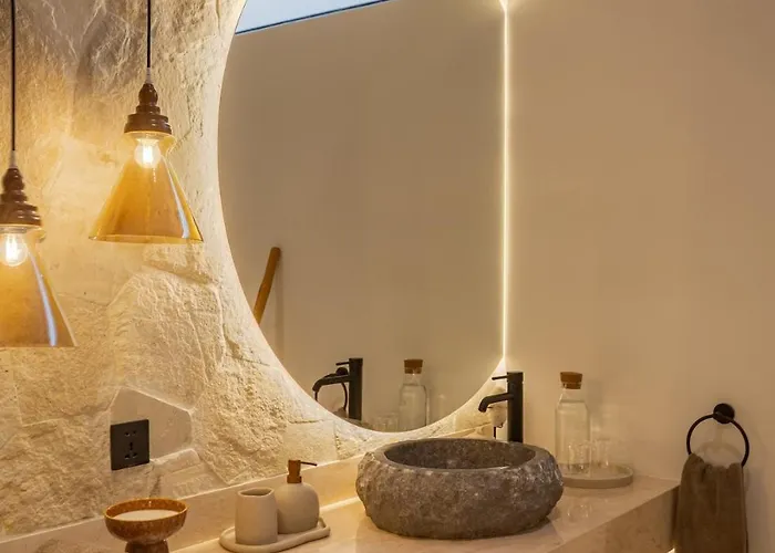 فيلة Brand New With Rooftop Jacuzzi - Bingin