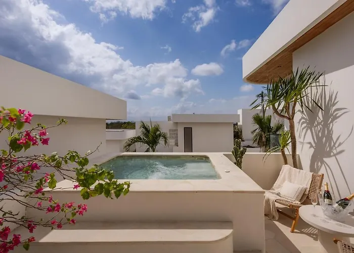 Brand New With Rooftop Jacuzzi - Bingin فيلة