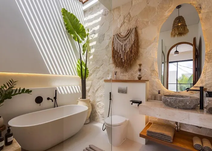فيلة Brand New With Rooftop Jacuzzi - Bingin