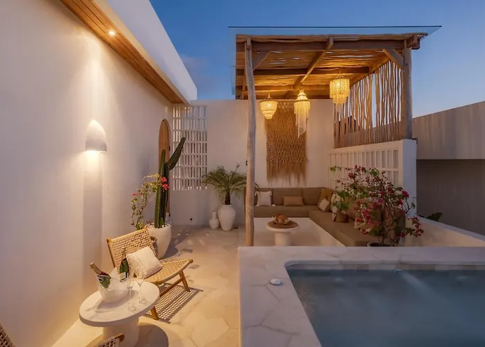Brand New With Rooftop Jacuzzi - Bingin * بيتْشاتو