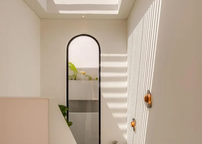 فيلة Brand New With Rooftop Jacuzzi - Bingin *