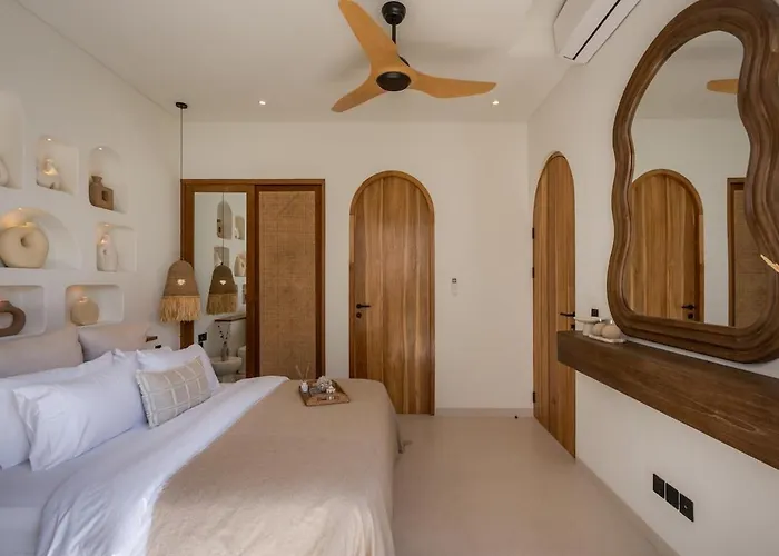 Brand New With Rooftop Jacuzzi - Bingin فيلة
